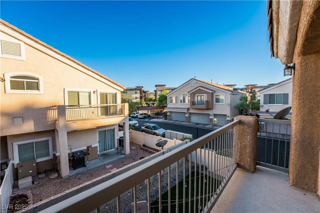 6543 Strolling Plains, Henderson, NV 89011