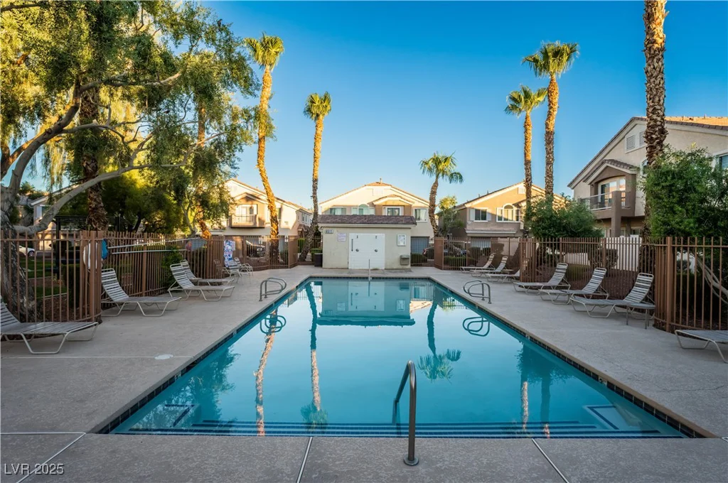 6543 Strolling Plains, Henderson, NV 89011