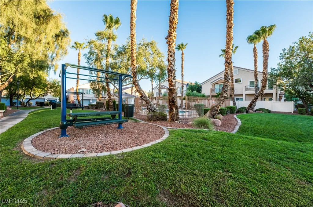 6543 Strolling Plains, Henderson, NV 89011