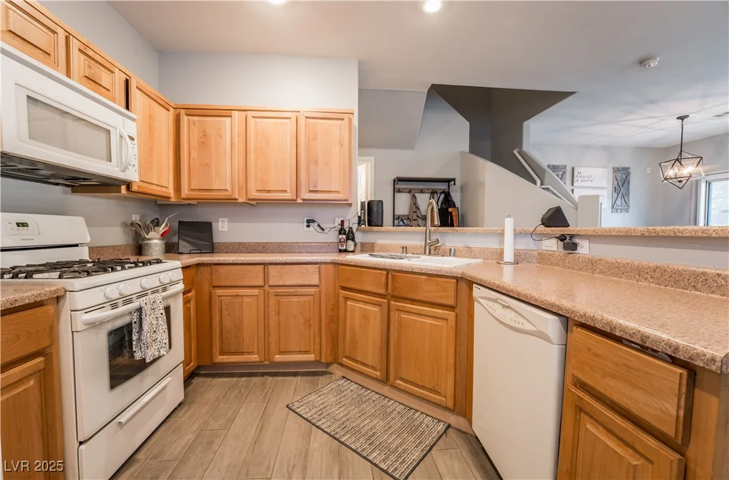 6543 Strolling Plains, Henderson, NV 89011