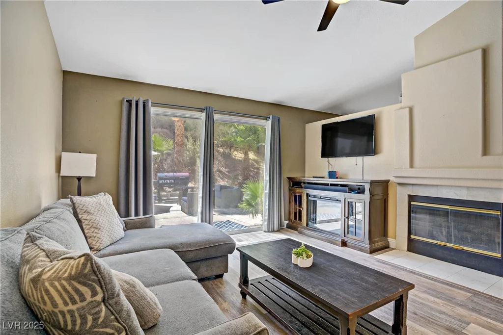 7401 Red Swallow, Las Vegas, NV 89131