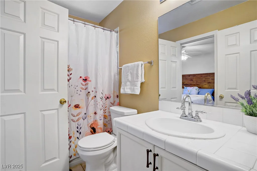 7401 Red Swallow, Las Vegas, NV 89131