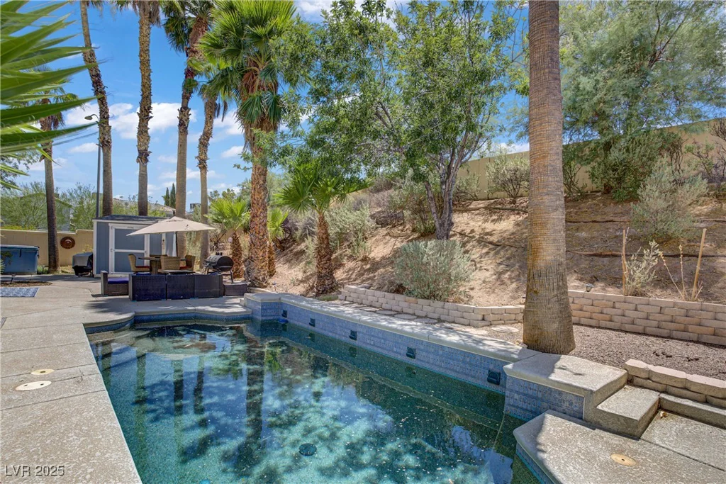 7401 Red Swallow, Las Vegas, NV 89131