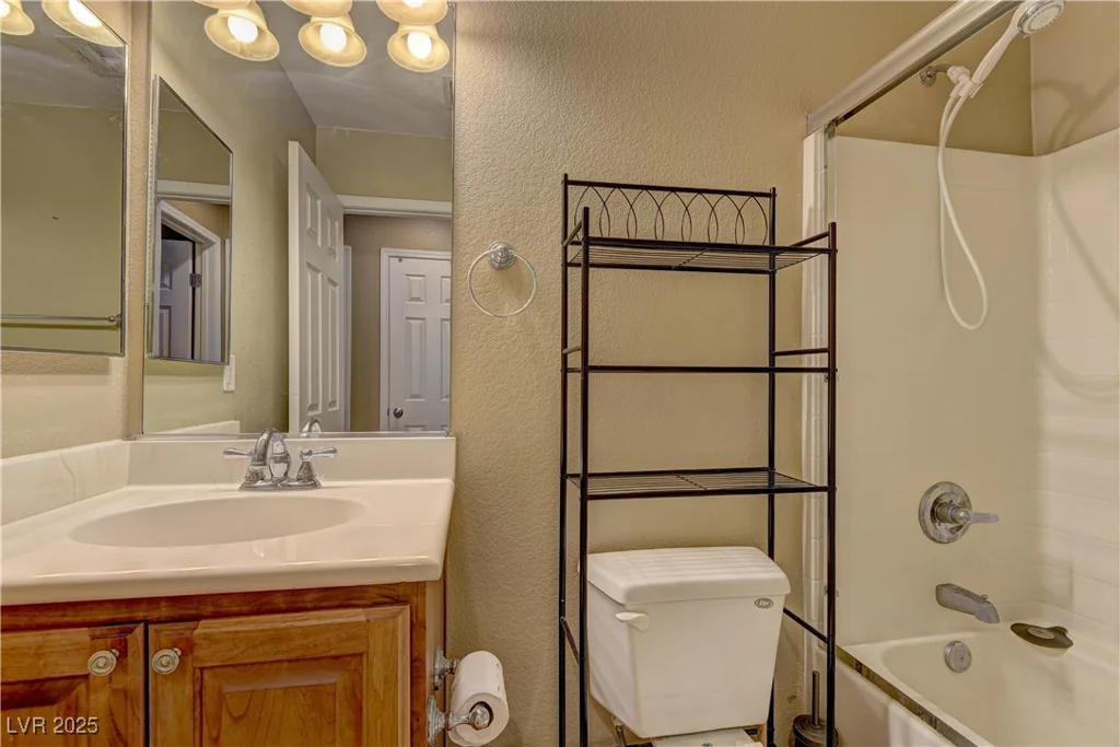 8969 Secret Valley, Las Vegas, NV 89139