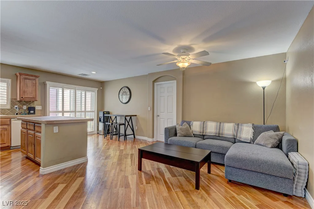 8969 Secret Valley, Las Vegas, NV 89139
