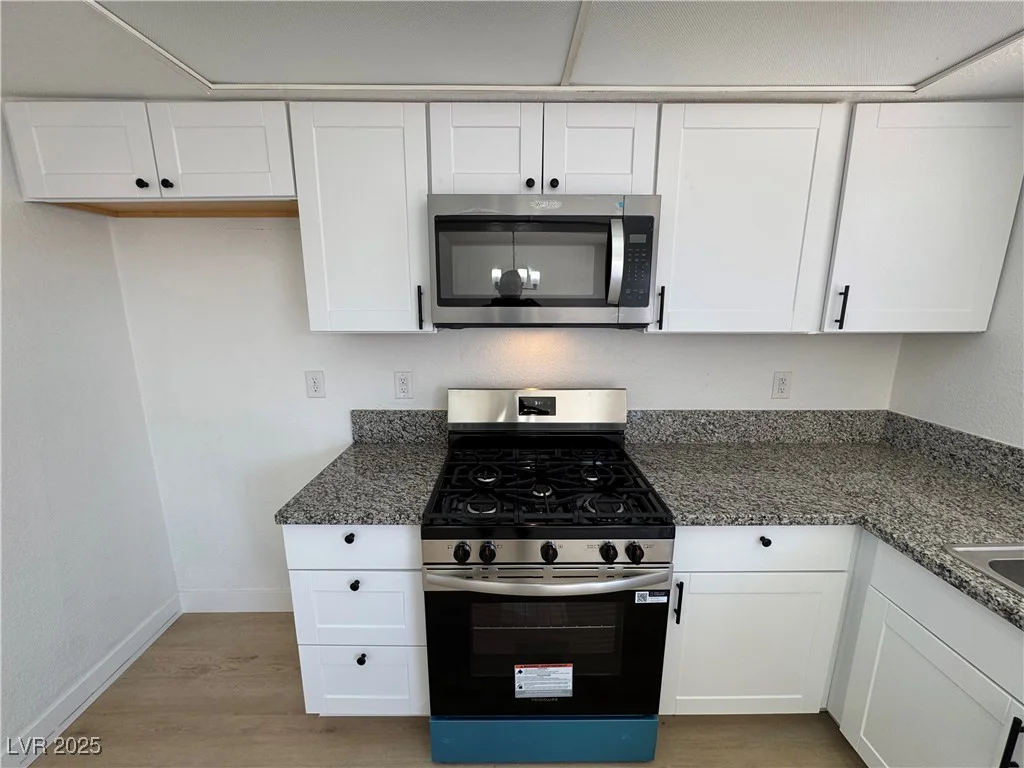 4142 Walnut, Las Vegas, NV 89115