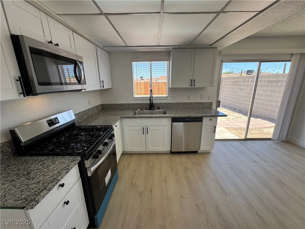 4142 Walnut, Las Vegas, NV 89115