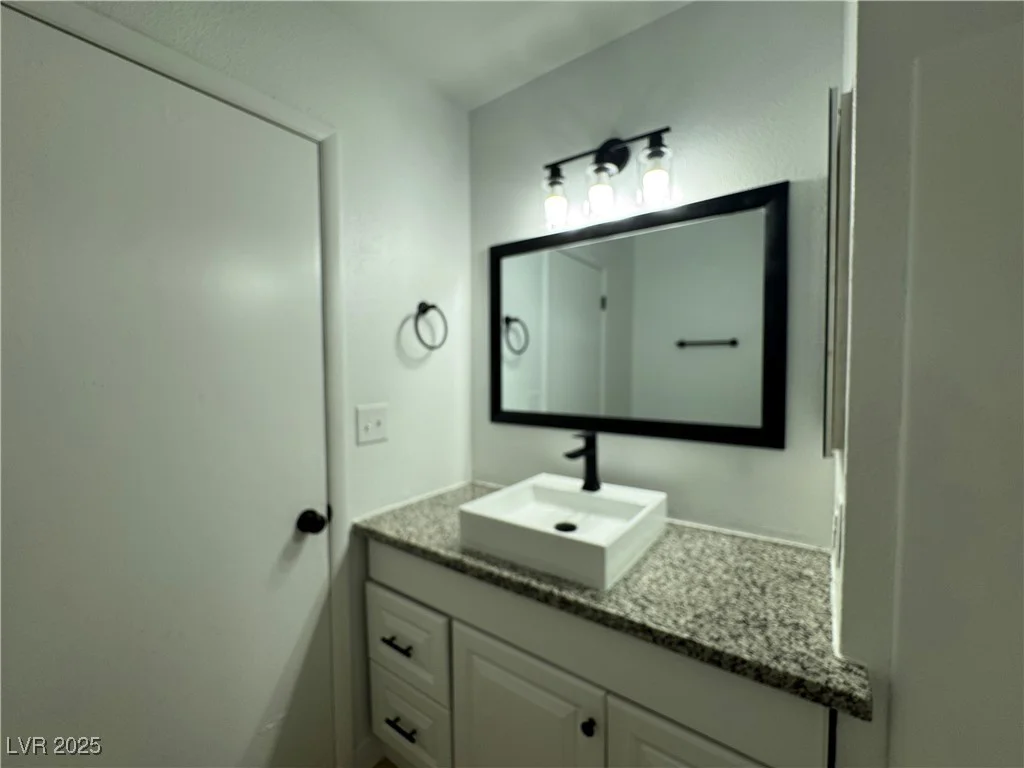 4142 Walnut, Las Vegas, NV 89115