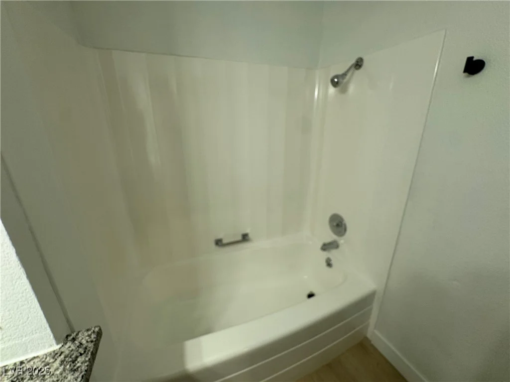 4142 Walnut, Las Vegas, NV 89115