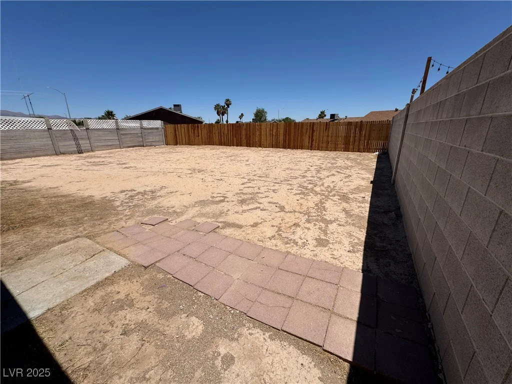 4142 Walnut, Las Vegas, NV 89115