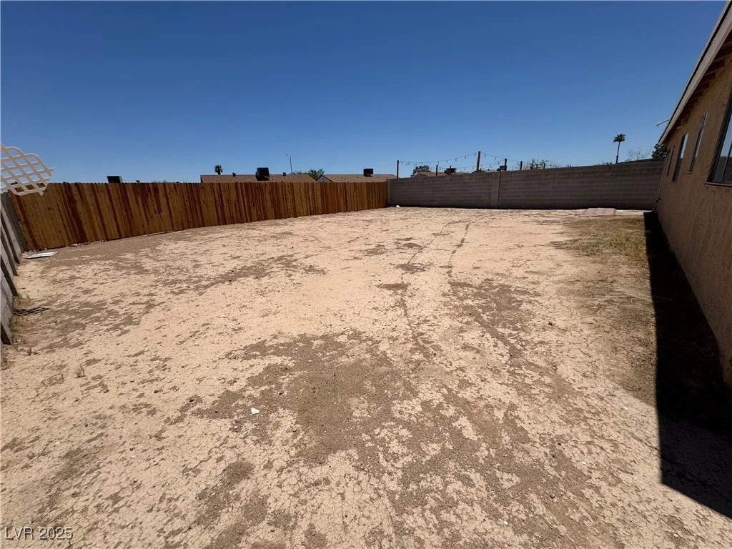 4142 Walnut, Las Vegas, NV 89115