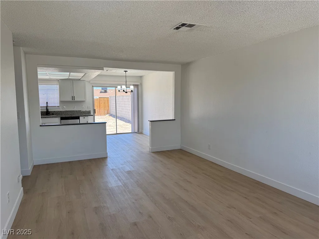 4142 Walnut, Las Vegas, NV 89115
