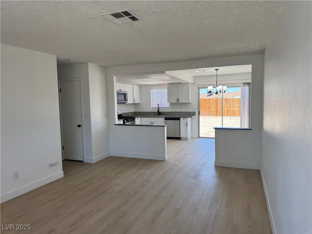 4142 Walnut, Las Vegas, NV 89115