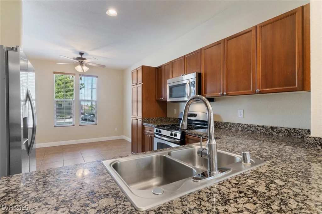 9305 Ironsend, Las Vegas, NV 89143