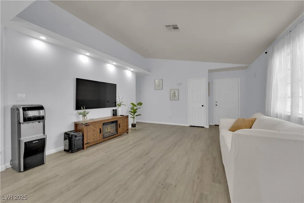 7316 Young Doe, Las Vegas, NV 89130