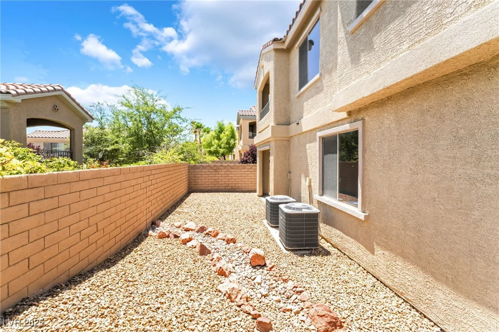11825 Arenoso, Las Vegas, NV 89138