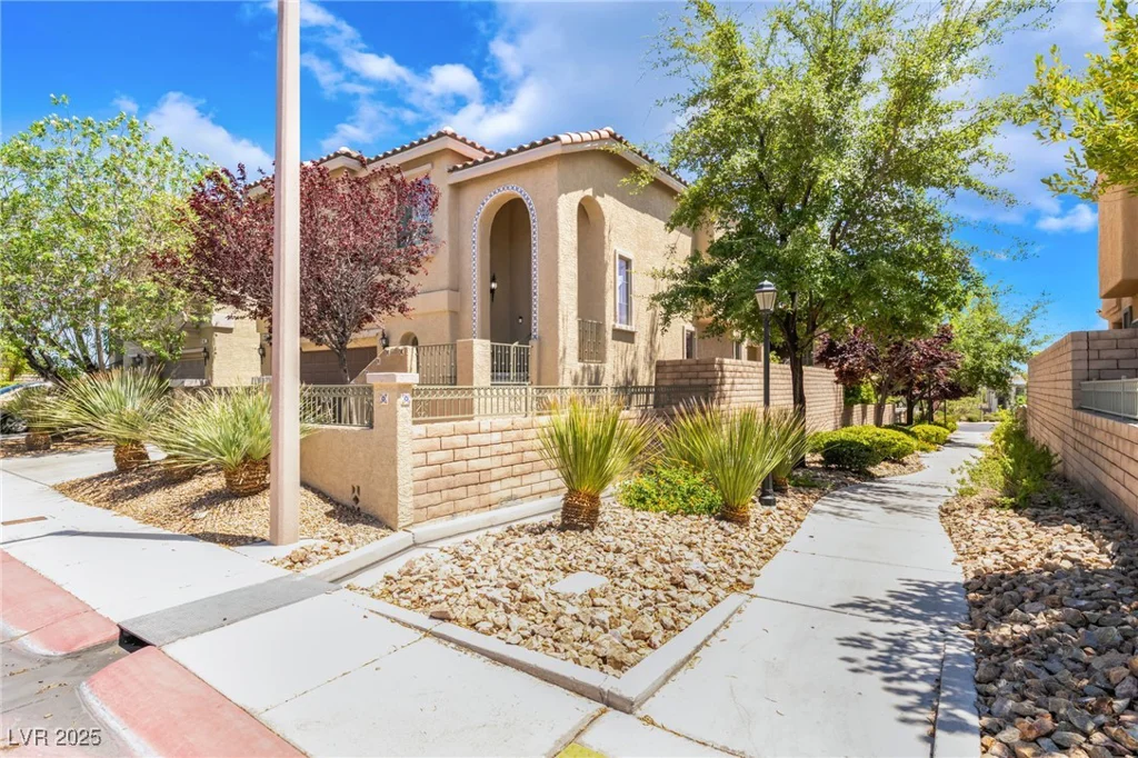 11825 Arenoso, Las Vegas, NV 89138