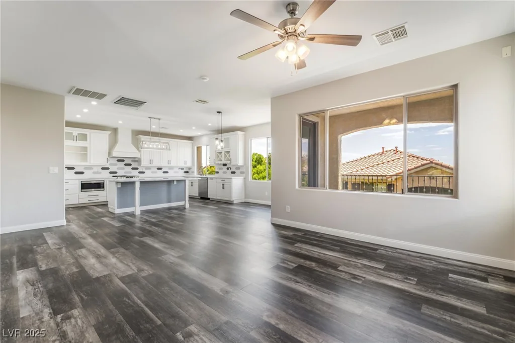 11825 Arenoso, Las Vegas, NV 89138