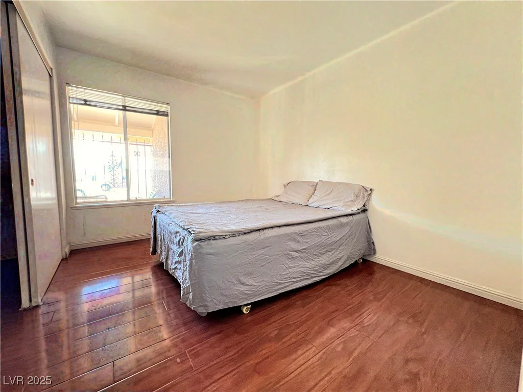 6586 Baywood, Las Vegas, NV 89103