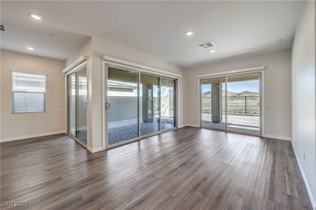 12481 Heritage Bend, Las Vegas, NV 89138
