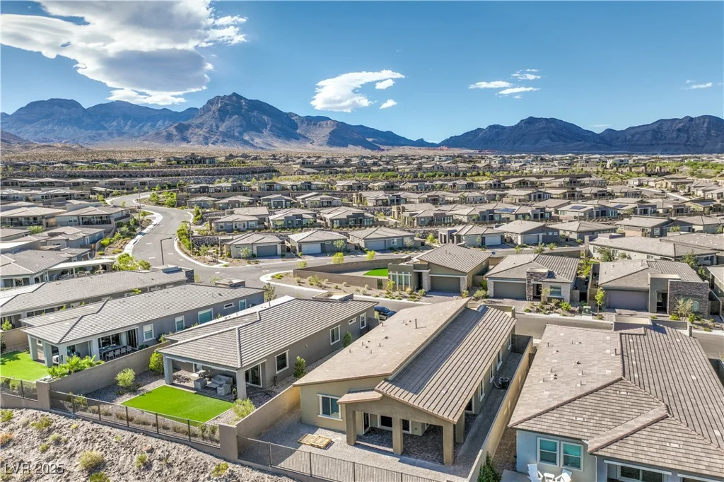 12481 Heritage Bend, Las Vegas, NV 89138