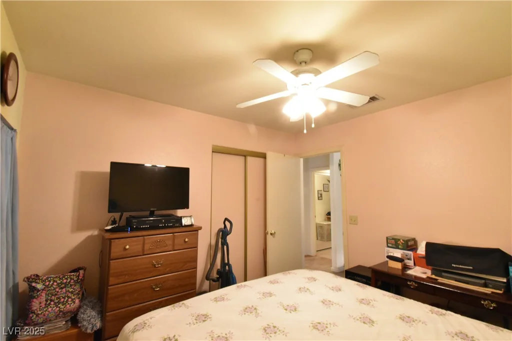 5105 Wildroot, Las Vegas, NV 89130