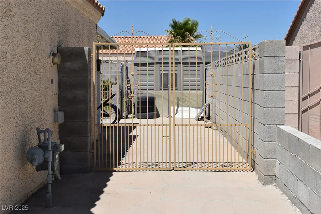 5105 Wildroot, Las Vegas, NV 89130