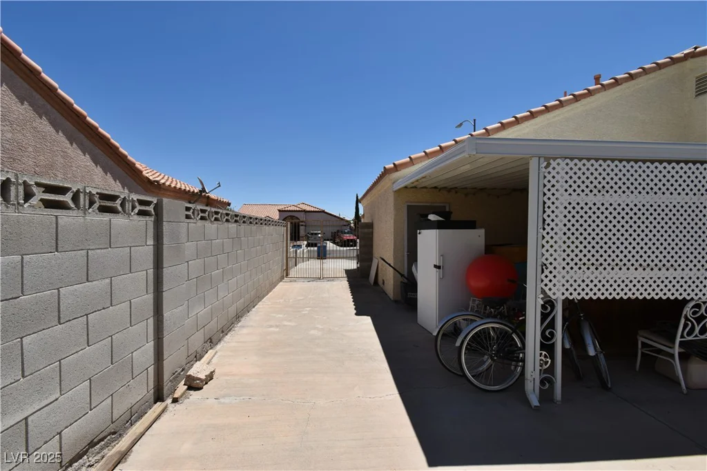 5105 Wildroot, Las Vegas, NV 89130