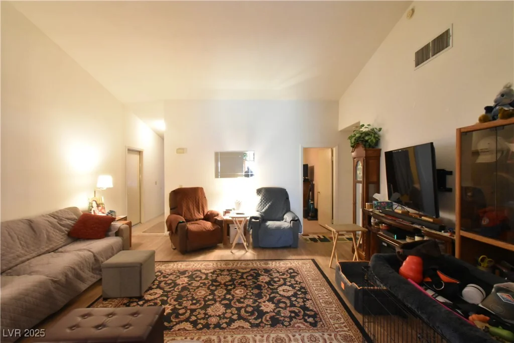 5105 Wildroot, Las Vegas, NV 89130
