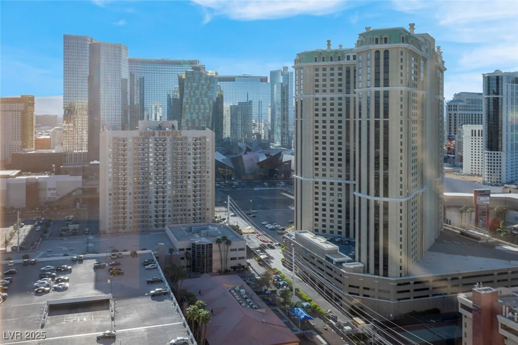 145 Harmon, Las Vegas, NV 89109
