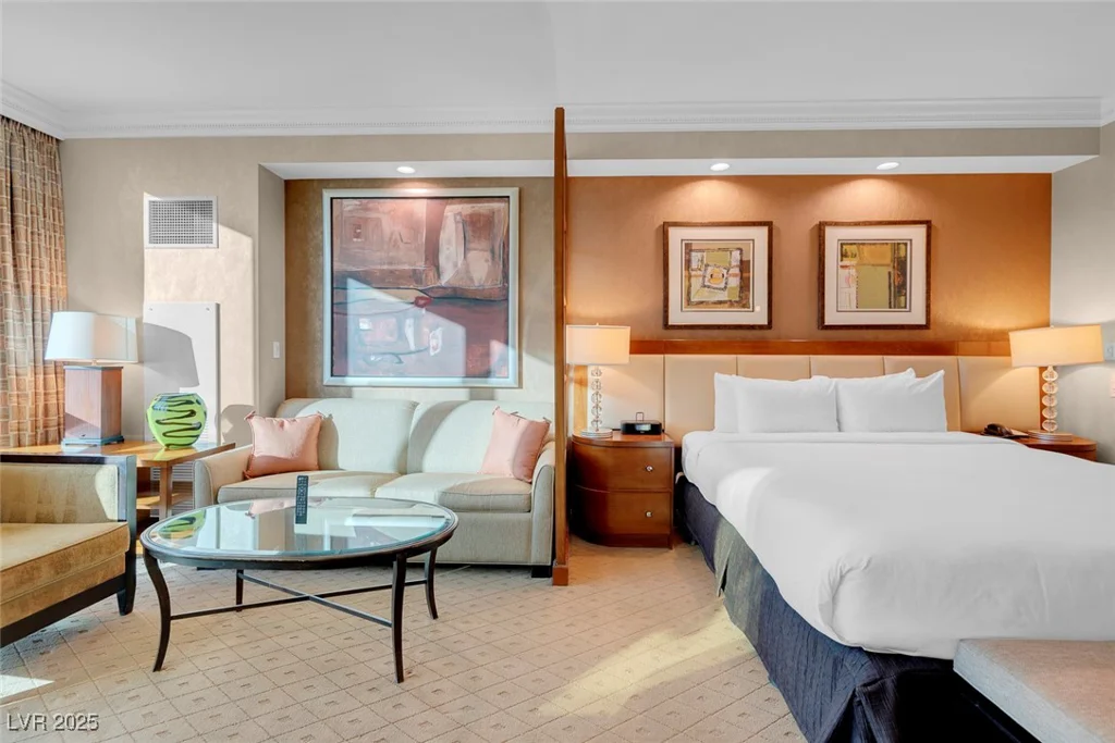 145 Harmon, Las Vegas, NV 89109