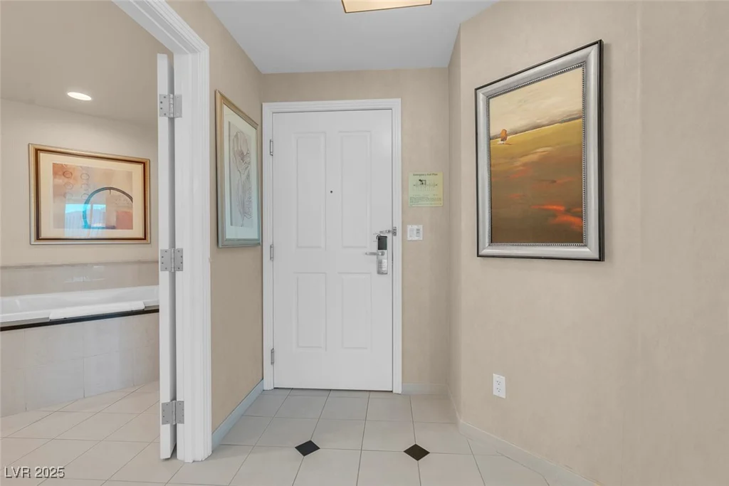 145 Harmon, Las Vegas, NV 89109