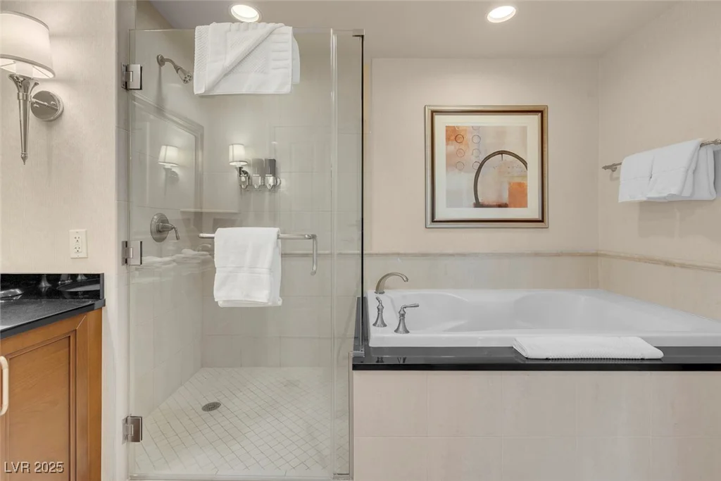 145 Harmon, Las Vegas, NV 89109