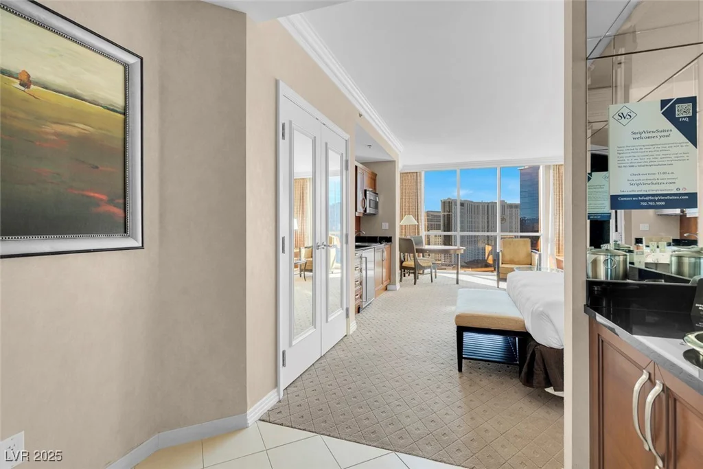 145 Harmon, Las Vegas, NV 89109