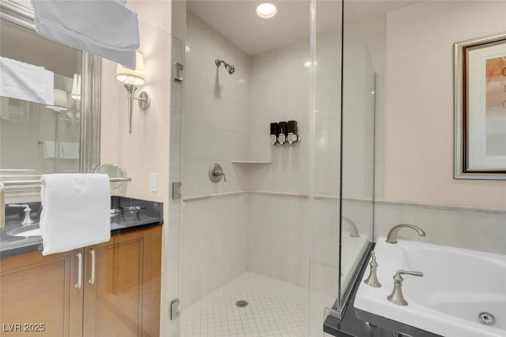 145 Harmon, Las Vegas, NV 89109
