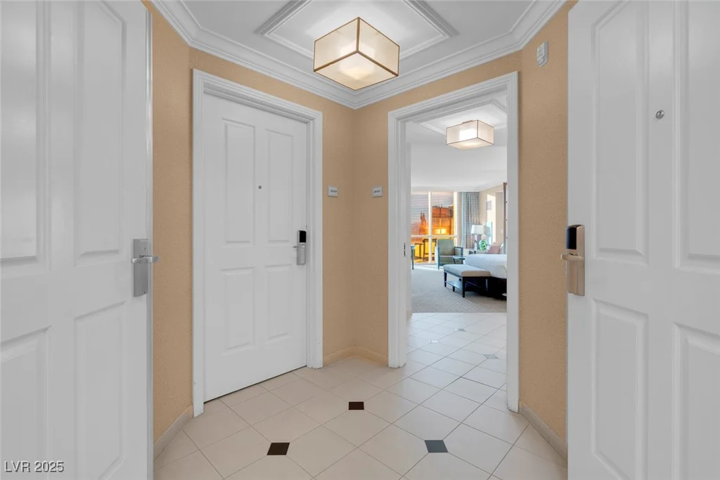 145 Harmon, Las Vegas, NV 89109