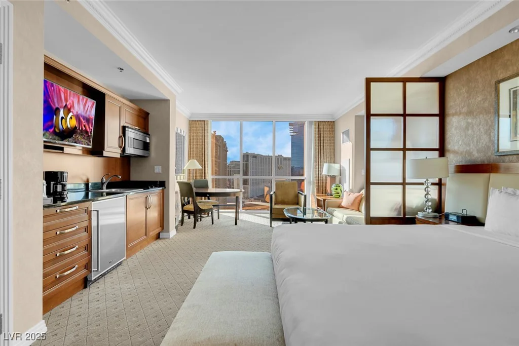 145 Harmon, Las Vegas, NV 89109