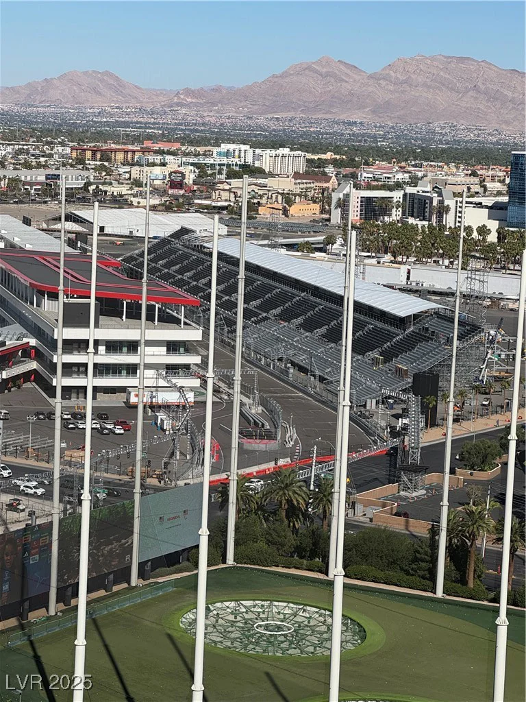 135 Harmon, Las Vegas, NV 89109