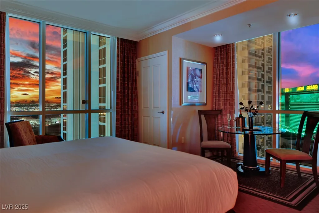 135 Harmon, Las Vegas, NV 89109