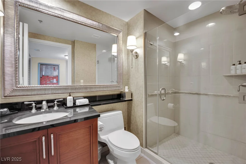 135 Harmon, Las Vegas, NV 89109