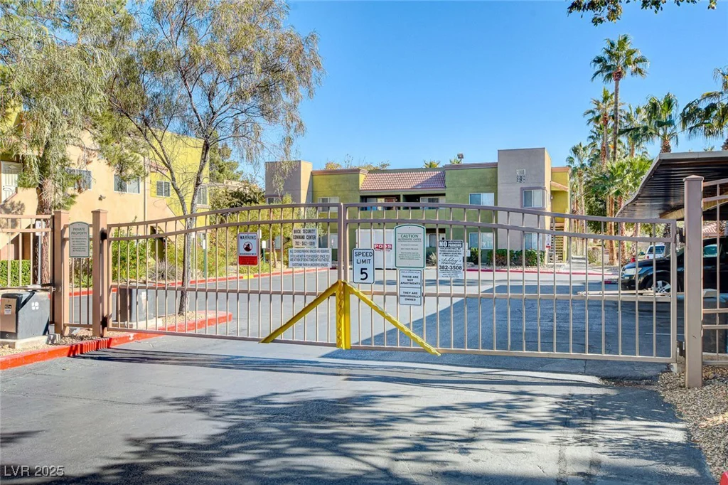 1846 Decatur, Las Vegas, NV 89108