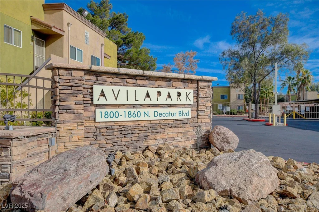 1846 Decatur, Las Vegas, NV 89108