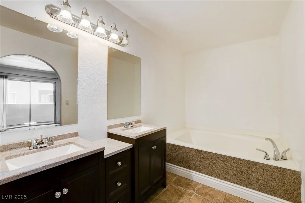 1846 Decatur, Las Vegas, NV 89108