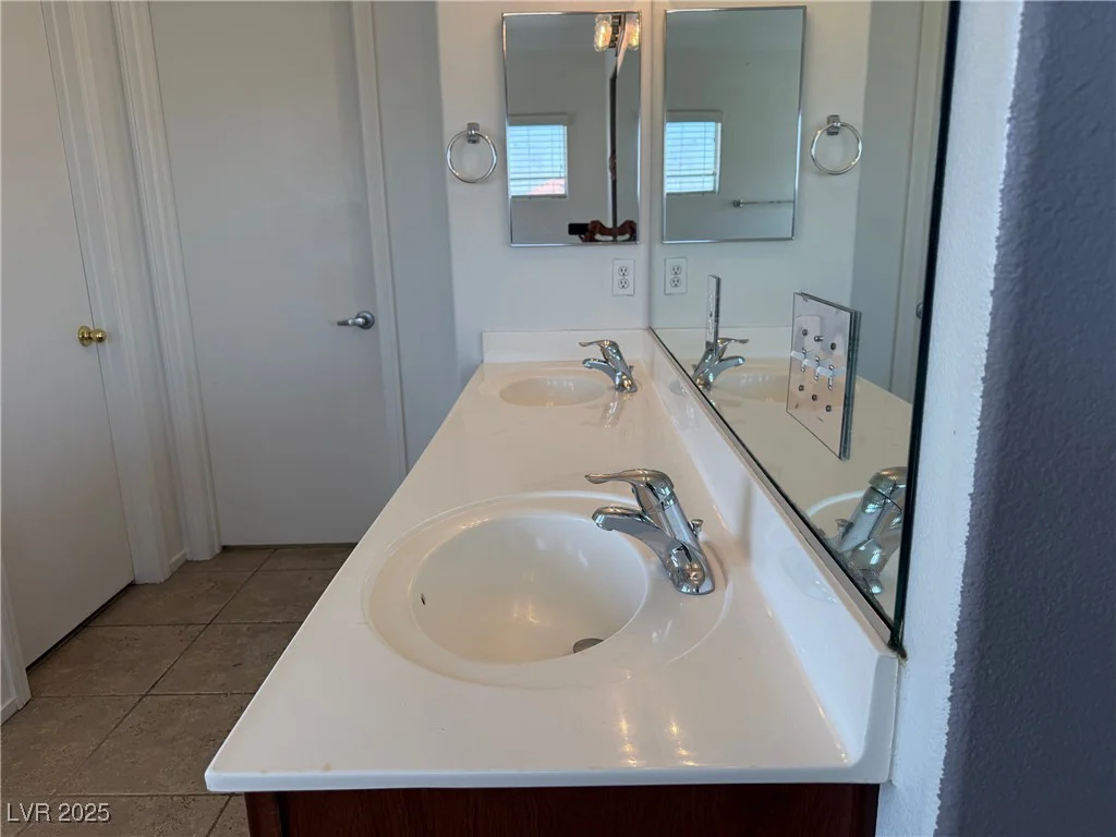 5905 Addy, North Las Vegas, NV 89081