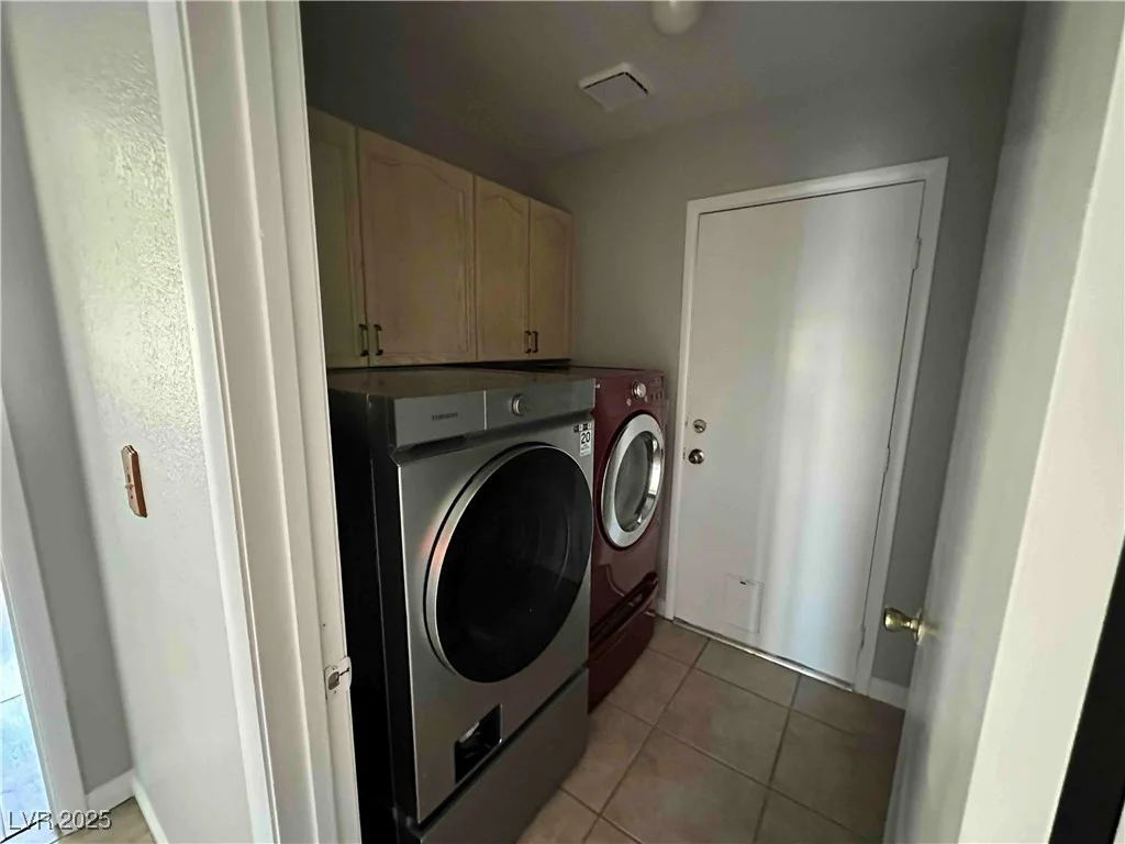 1133 Mount Olympias, Las Vegas, NV 89110