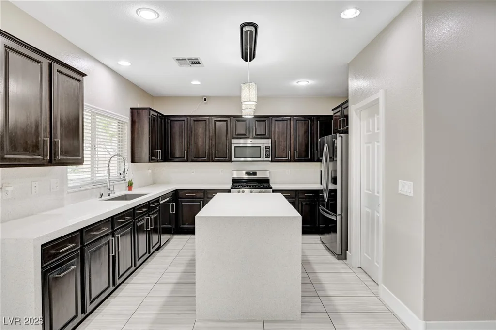 8104 Sapphire Sea, North Las Vegas, NV 89085