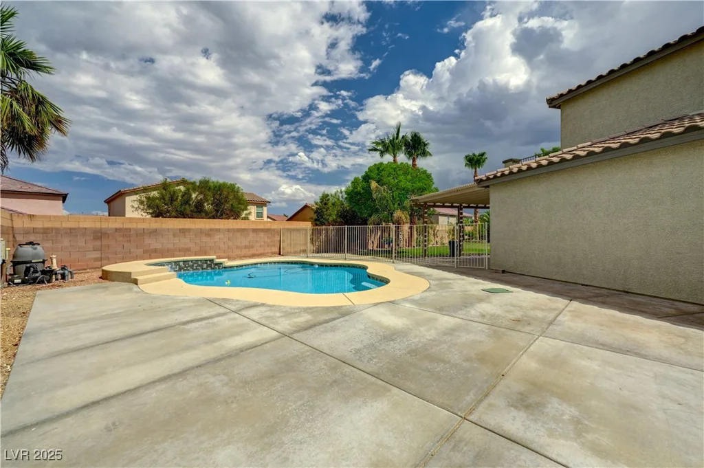 8104 Sapphire Sea, North Las Vegas, NV 89085