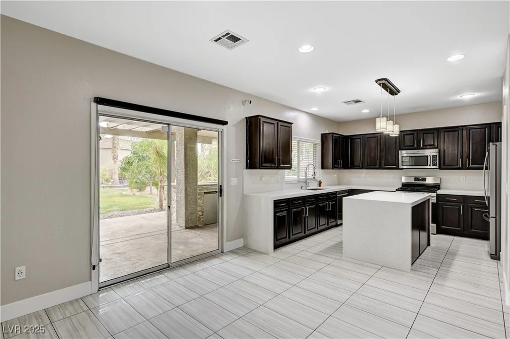 8104 Sapphire Sea, North Las Vegas, NV 89085