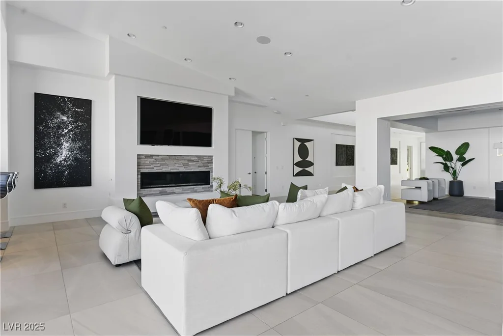 667 Palisade Rim, Henderson, NV 89012