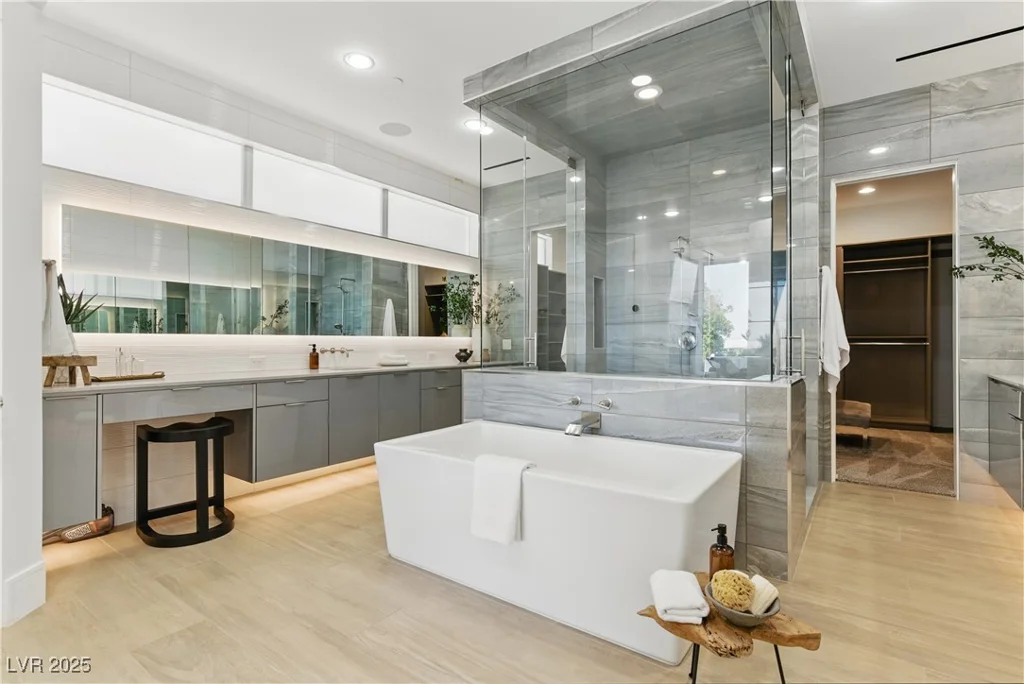667 Palisade Rim, Henderson, NV 89012